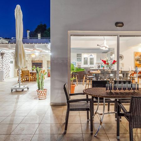 Whiteblue Spa Villa, By Idealstay Experience Heraklion Exteriör bild
