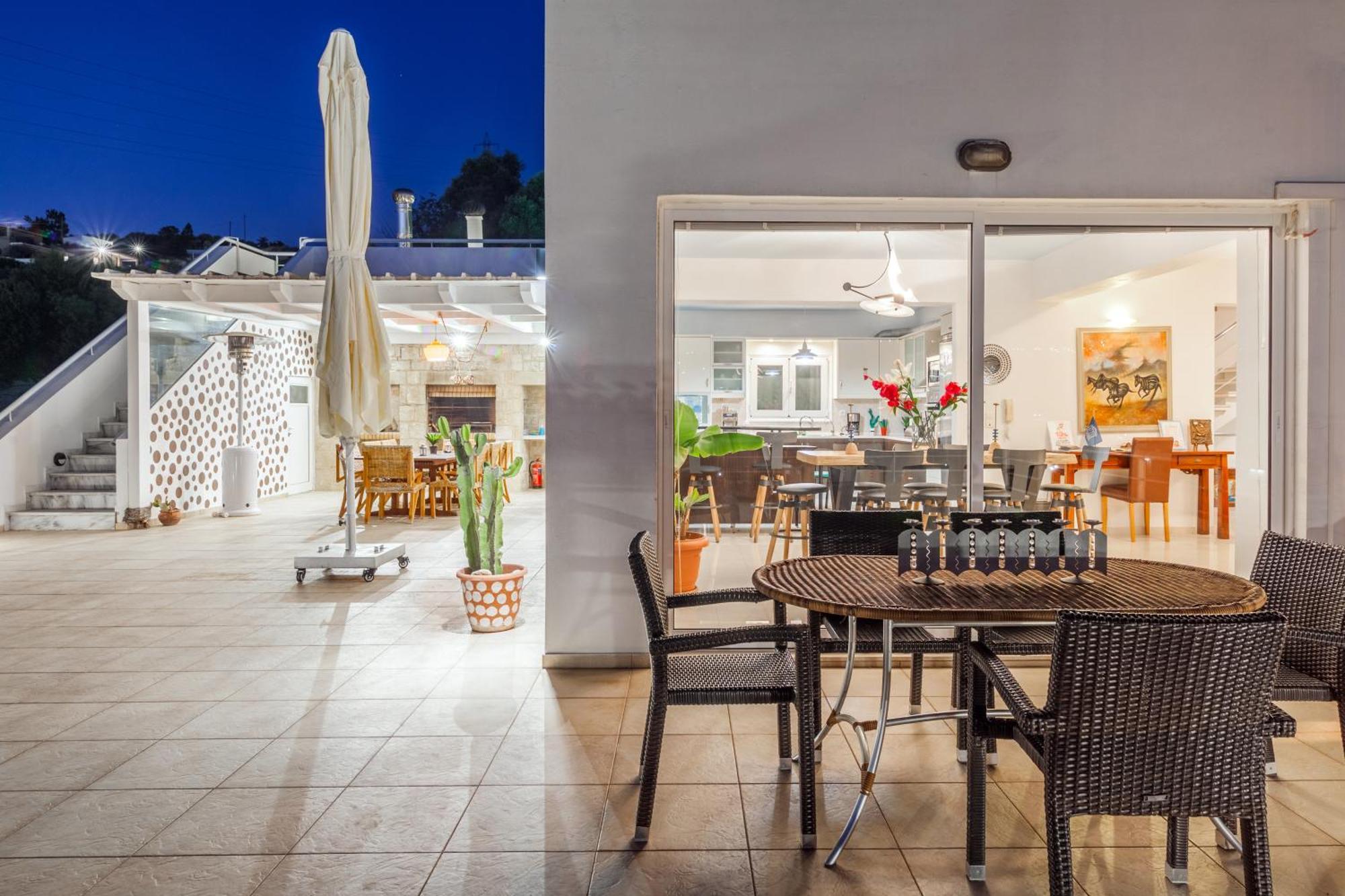 Whiteblue Spa Villa, By Idealstay Experience Heraklion Exteriör bild