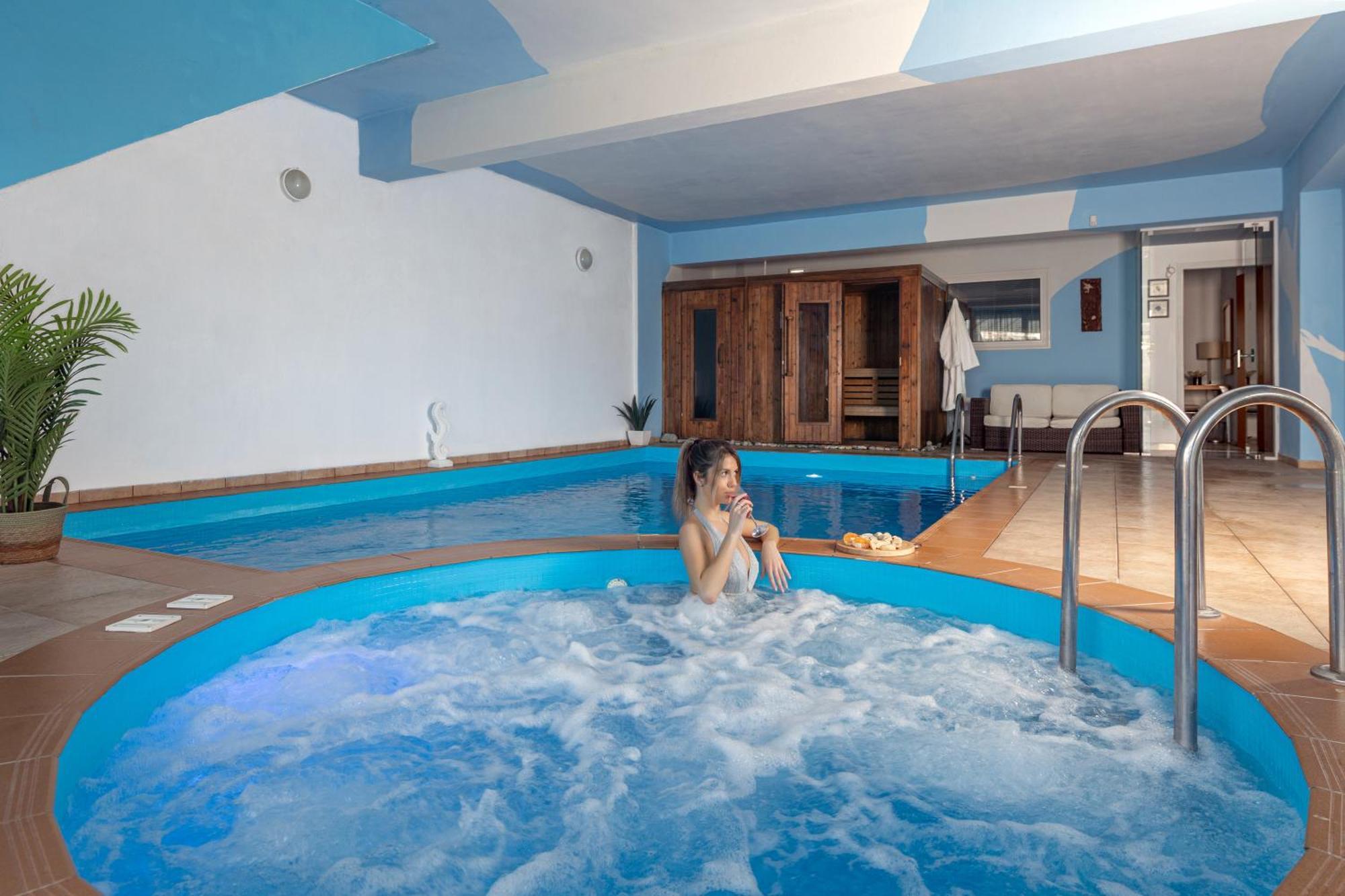 Whiteblue Spa Villa, By Idealstay Experience Heraklion Exteriör bild